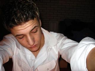 chat BennyBoy:  Devot, Dominant, Fesselspiele, Fetisch, Outdoor, Piercing, Rollenspiele - BH-Gr&ouml;sse: 