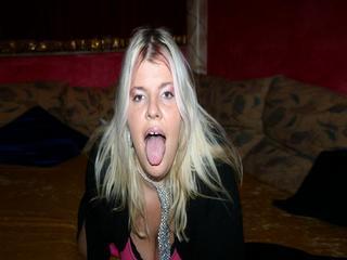 XXLPornogirl-Tanjalove - Liebe Sahne! :-) Gerne Lifedate.