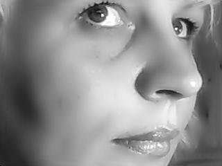 chat Einfach ich 73:  Anal-Sex, Sexspielzeug, Live-Dates - BH-Gr&ouml;sse: D