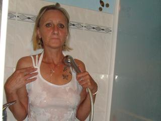 Afras Sexcam Chat:  - Anal-Sex, Exhibitionismus, Fetisch, Oralsex, Orgien, Piercing, Schlucken, Sexspielzeug, Swinger, Voyeurismus - Ich habe gerne Sex und bin immer geil auf Dich...

Ich spiele gerne mit meinen Titten!