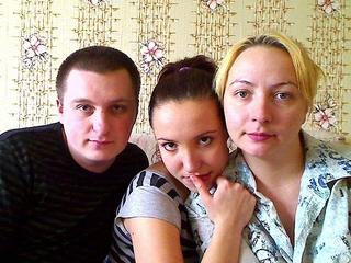 Threesome - We love to please each other. - privat,chat,